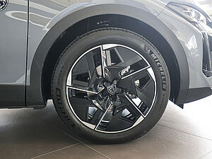 Peugeot 408 GT HYBRID 145 e-DSC6 5 navigation