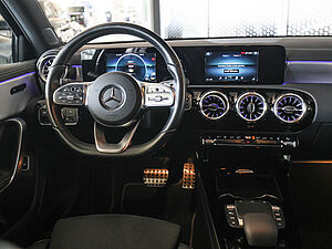 Mercedes-Benz A 250 e AMG Sport 9 navigation