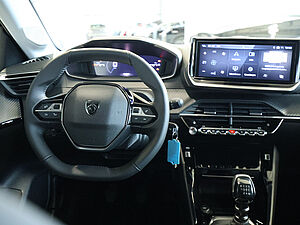 Peugeot 208 Neuer Allure PureTech 100 8 navigation