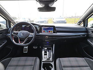 Volkswagen Golf VIII GTI DSG 9 navigation