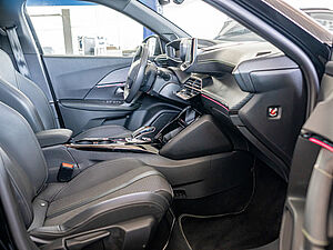 Peugeot 2008 2008e GT 2 navigation