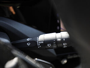Peugeot 308 Allure HYBRID 145 e-DSC6 27 navigation