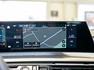 Peugeot 5008 GT HYBRID 136 e-DSC6 9 navigation