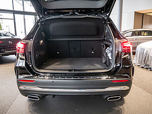 Mercedes-Benz GLA 180 Edition AMG Line AHK 27 navigation
