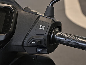 Piaggio Liberty 125 S IGET E5+ **0% Finanzierung bis zum 30.06.** 8 navigation