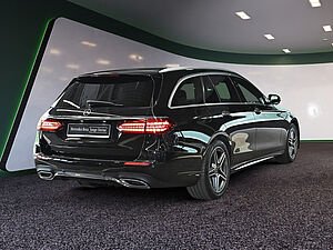 Mercedes-Benz E 300 d 4M T AMG Line 4 navigation