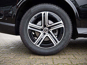 Mercedes-Benz GLC 200 4M AMG Line 5 navigation