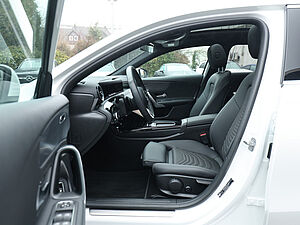 Mercedes-Benz A 250 e Progressive Advanced 10 navigation
