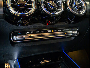 Mercedes-Benz GLB 250 4M AMG Sport Premium 12 navigation