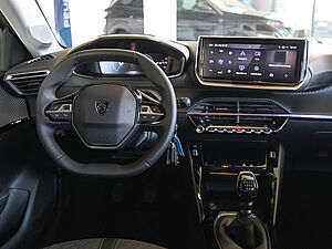 Peugeot 208 Neuer Allure PureTech 100 8 navigation