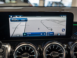 Mercedes-Benz GLB 200 d AMG Line 11 navigation