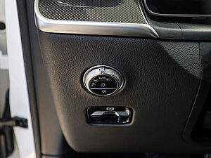 Mercedes-Benz GLC 300 e 4M AMG Sport Advanced Plus 28 navigation