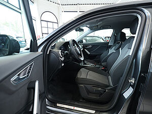 Audi Q2 35 TFSI S Line Black S Tronic 9 navigation