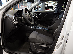 Audi Q2 35 TFSI S line 9 navigation