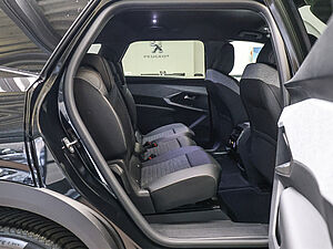 Peugeot 5008 Allure HYBRID 136 e-DSC6 4 navigation