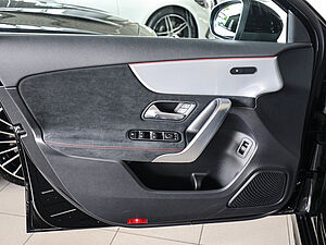 Mercedes-Benz A 250 4M AMG Sport Advanced Plus 29 navigation