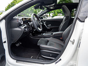 Mercedes-Benz CLA 220 d Coupé AMG Sport Advanced Plus 9 navigation