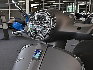 Vespa GTS Super 310 GTS 310 Super TECH E5+ 12 navigation