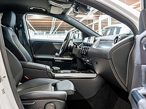 Mercedes-Benz GLA 250 e Progressive 2 navigation