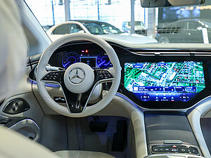 Mercedes-Benz EQS 580 4M AMG Line 8 navigation