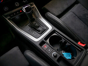 Audi Q3 S line 35 TDI quattro S tronic 13 navigation