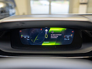 Peugeot 308 SW GT HYBRID 136 e-DSC6 11 navigation
