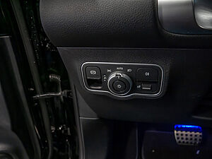Mercedes-Benz GLB 200 GLB 200d AMG Line 19 navigation
