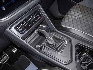 Volkswagen Tiguan 1.4 eTSI R-Line eHybrid 16 navigation