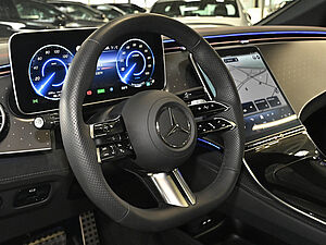 Mercedes-Benz EQE 350 AMG Line 28 navigation