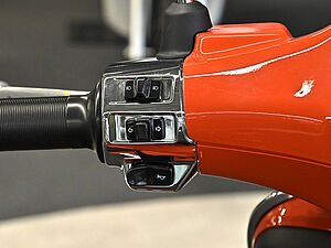 Vespa Primavera 50 E5 9 navigation