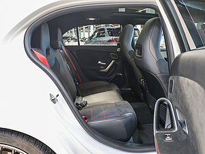 Mercedes-Benz A 45 AMG S 4M+ Aero 4 navigation