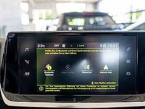 Peugeot 2008 Allure Pack 1.2 PureTech 130 9 navigation