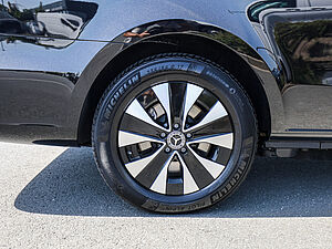 Mercedes-Benz V 300 d AVANTGARDE Extralang 6 navigation