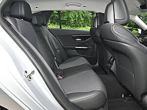 Mercedes-Benz C 180 T Avantgarde Advanced 5 navigation
