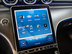 Mercedes-Benz C 300 T AMG Sport Premium 11 navigation
