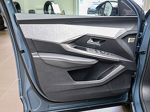 Peugeot 3008 Allure HYBRID 145 e-DSC6 30 navigation