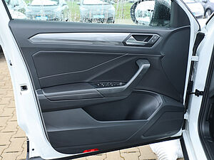 Volkswagen T-Roc Style 1.0 TSI 32 navigation