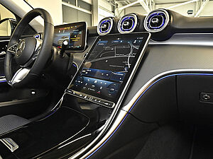 Mercedes-Benz C 180 T Avantgarde Advanced Plus 9 navigation
