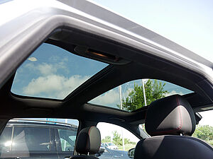 Mercedes-Benz B 200 AMG Line 13 navigation