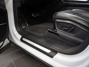 Audi Q8 50 TDI quattro S line 32 navigation