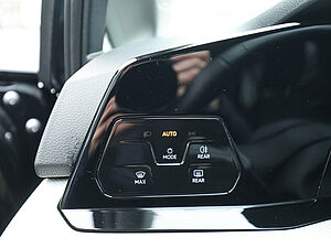 Volkswagen Golf VIII Move 1.5 TSI 33 navigation