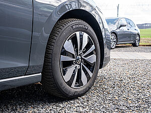 Volkswagen Golf VIII Goal 2,0 l TDI DSG 8 navigation