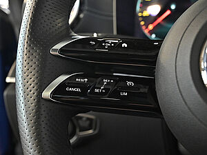 Mercedes-Benz E 200 Coupé AMG Line 16 navigation