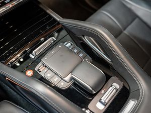 Mercedes-Benz GLS 580 4M AMG Sport AHK Distr. LED Pano HUD 15 navigation