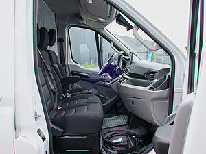 Maxus eDELIVER 9 KA L3H3 72 kWh 2 navigation