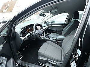Volkswagen Golf VIII Move 1.5 TSI 11 navigation