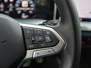 Volkswagen Golf VIII Goal 2,0 l TDI DSG 27 navigation