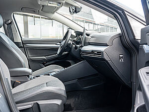 Volkswagen Golf VIII Goal 2,0 l TDI DSG 2 navigation