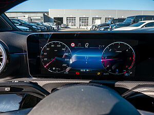 Mercedes-Benz A 180 d AMG Line 14 navigation