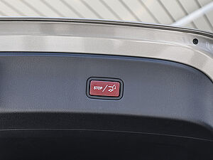 Mercedes-Benz GLC 300 e 4M Coupé Avantgarde Advanced 28 navigation